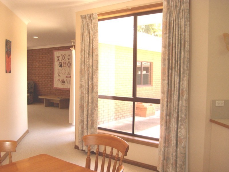 38 Saville Avenue, Lavington NSW 2641