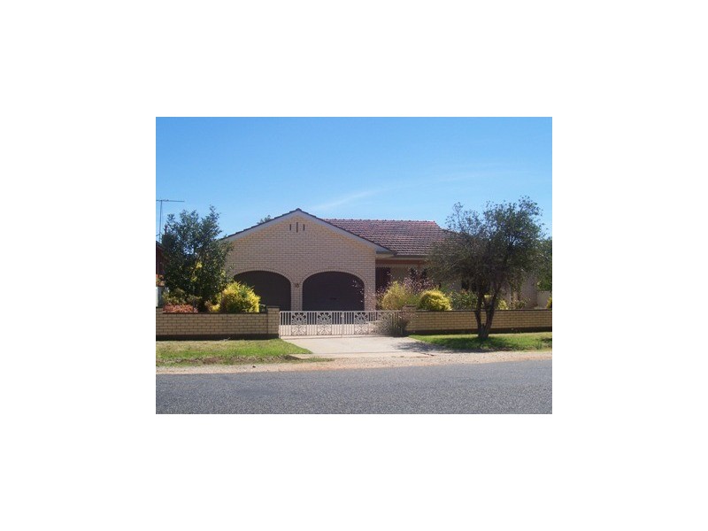 18 Mary Street, Corowa NSW 2646
