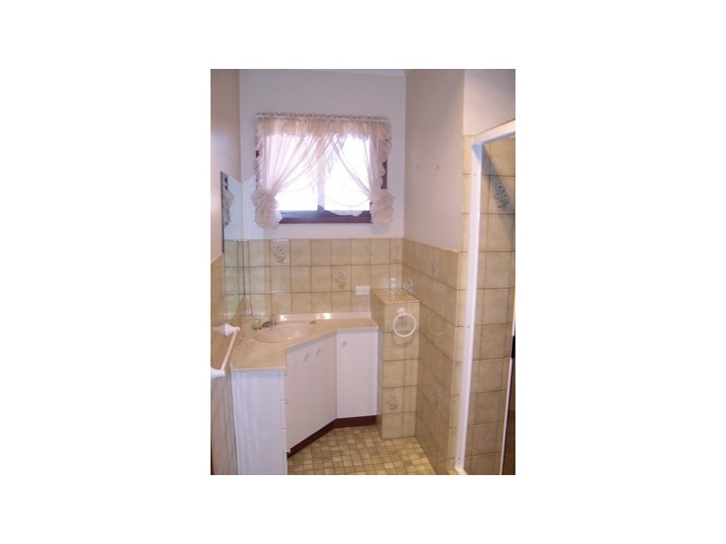 18 Mary Street, Corowa NSW 2646