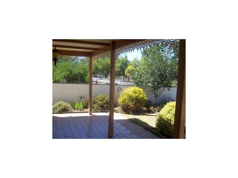 18 Mary Street, Corowa NSW 2646