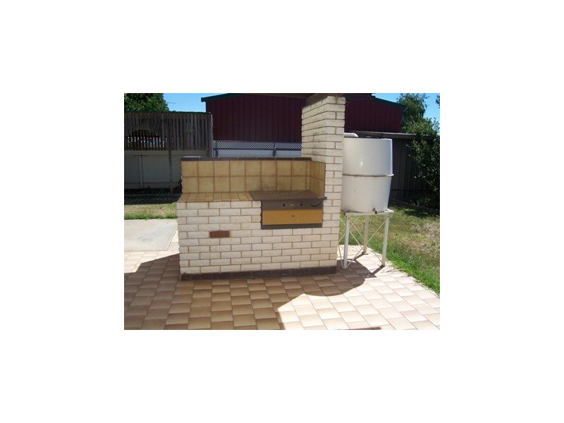 18 Mary Street, Corowa NSW 2646