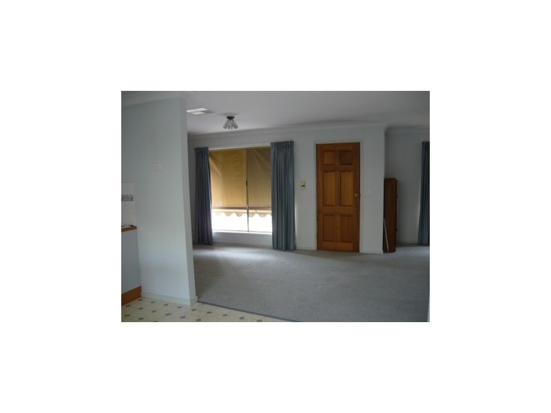 1/474 Heriot Street, Lavington NSW 2641