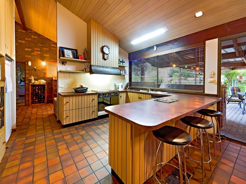 399 Red Hill Court, Lavington NSW 2641