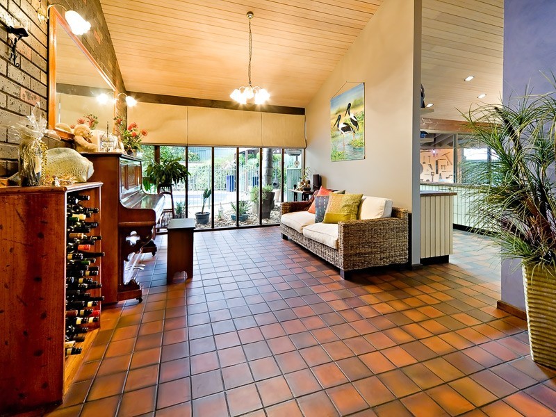 399 Red Hill Court, Lavington NSW 2641