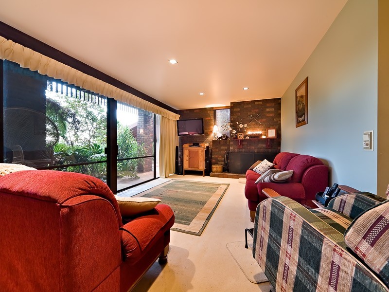 399 Red Hill Court, Lavington NSW 2641