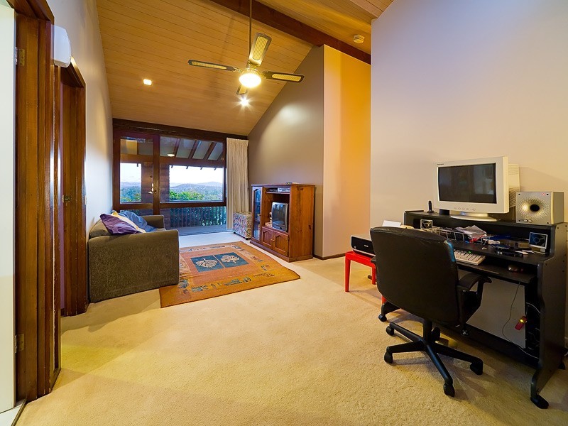 399 Red Hill Court, Lavington NSW 2641