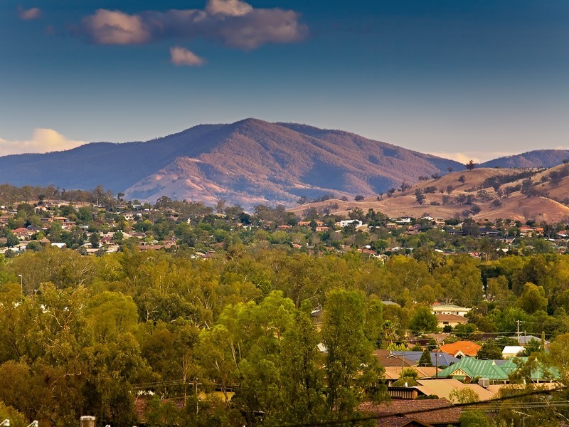 399 Red Hill Court, Lavington NSW 2641