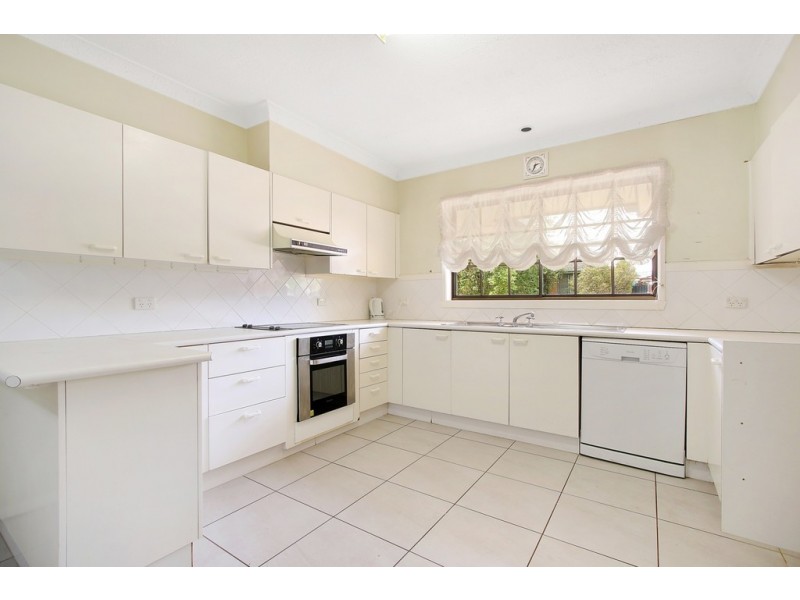 2/415 Romani Drive, Lavington NSW 2641