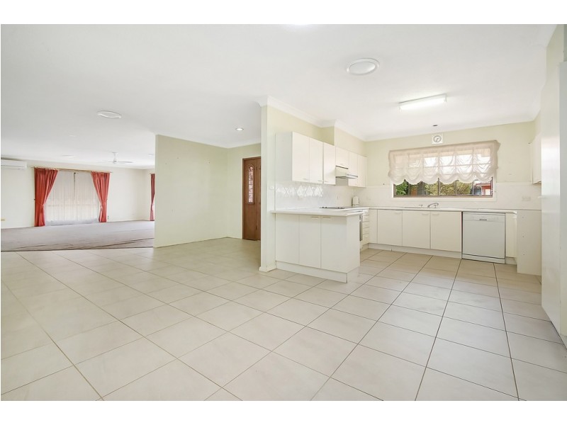 2/415 Romani Drive, Lavington NSW 2641