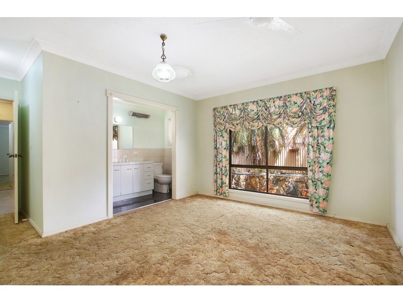 2/415 Romani Drive, Lavington NSW 2641