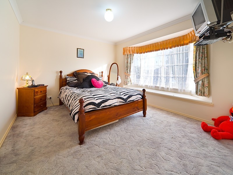 8 Creighton Court, Lavington NSW 2641