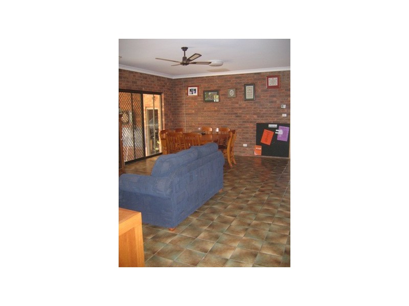 119 Redlands Road, Corowa NSW 2646