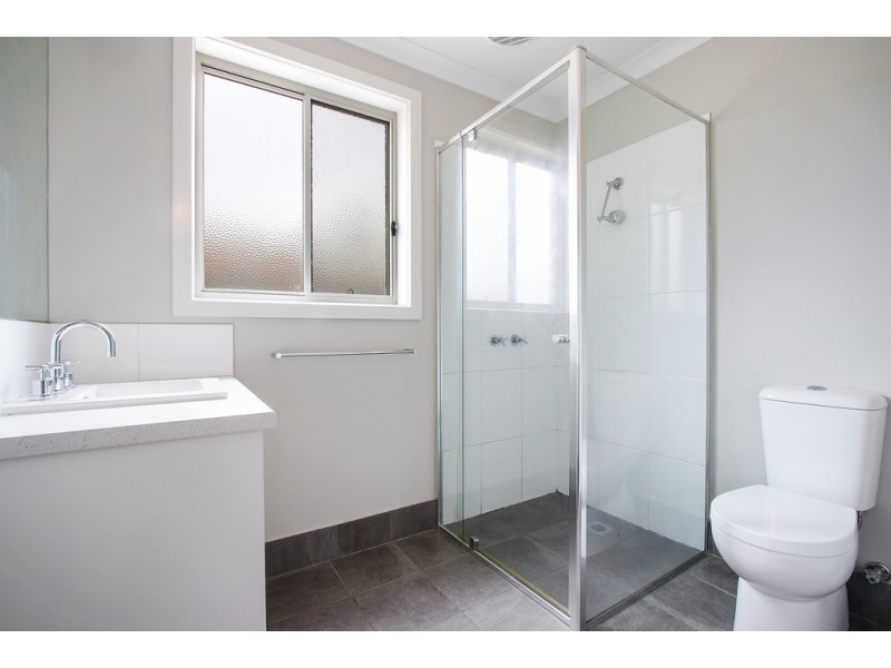 1/50 Hotham Circuit, Thurgoona NSW 2640