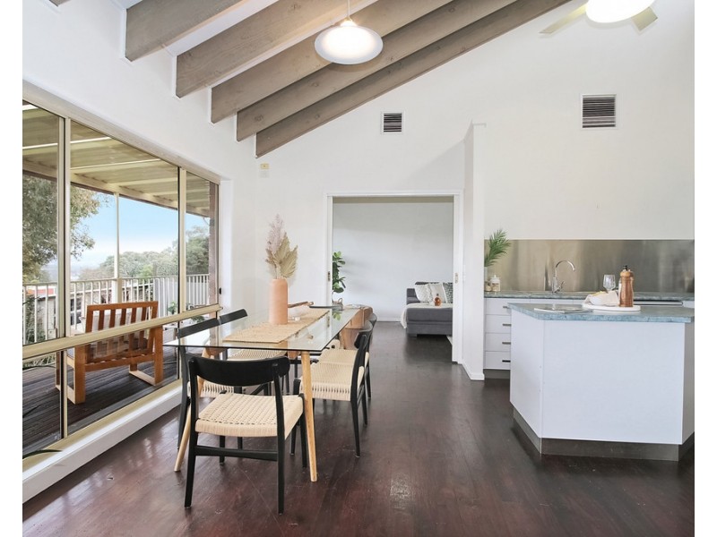 273 Bimbadeen Avenue, East Albury NSW 2640