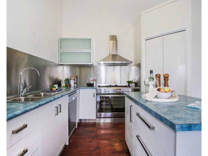 273 Bimbadeen Avenue, East Albury NSW 2640