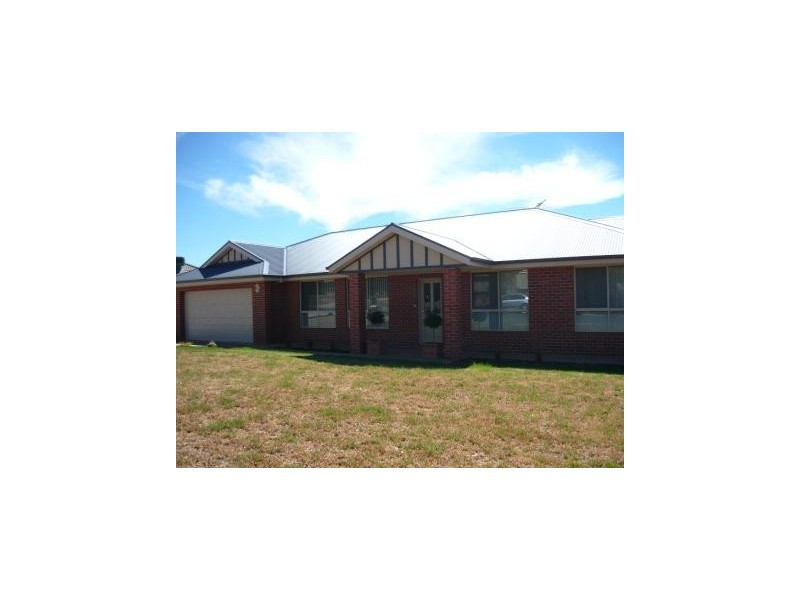 5 Heppner Court, Thurgoona NSW 2640