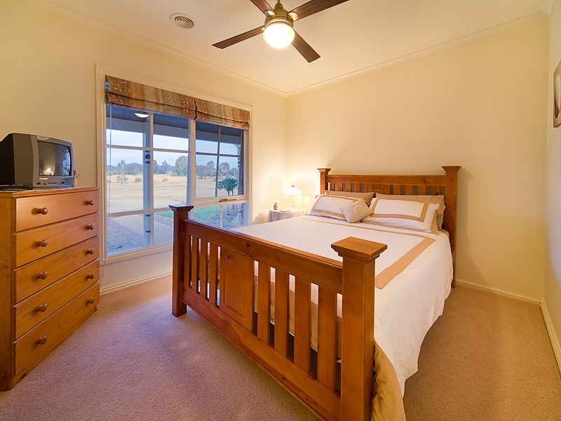 12 Sarah Street, Gerogery NSW 2642