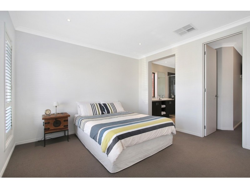 29 Chafia Place, Springdale Heights NSW 2641