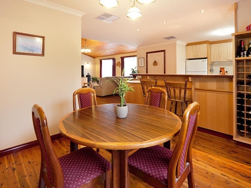 111  Hawkins Street, Howlong NSW 2643