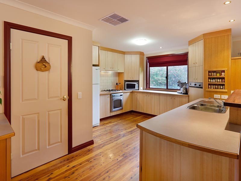 111  Hawkins Street, Howlong NSW 2643
