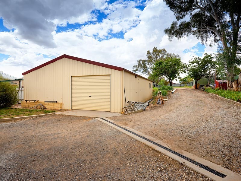 111  Hawkins Street, Howlong NSW 2643