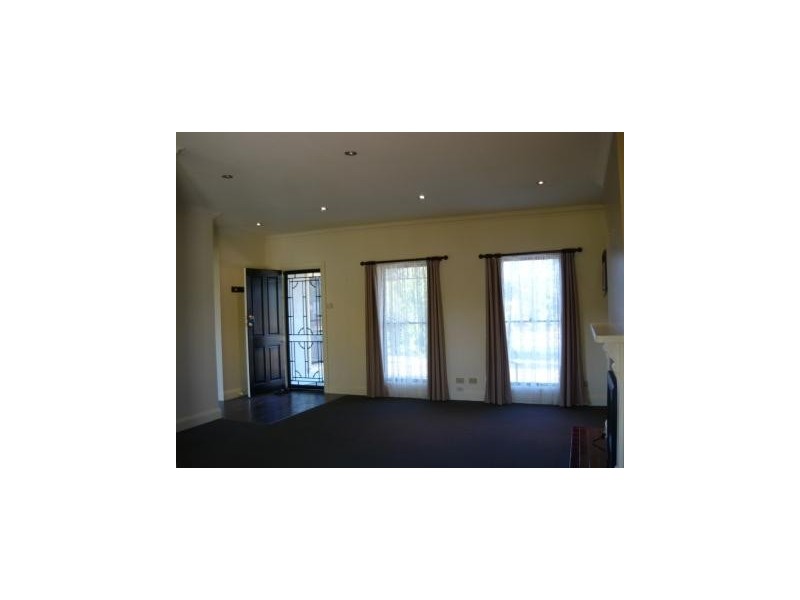 602 Welsh Street, Lavington NSW 2641