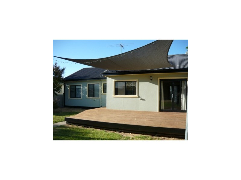 602 Welsh Street, Lavington NSW 2641