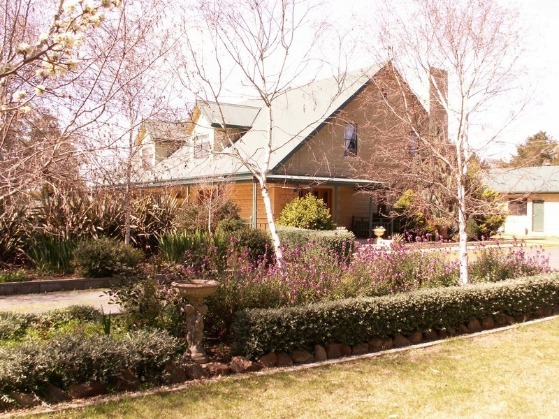 22 East Street, Howlong NSW 2643