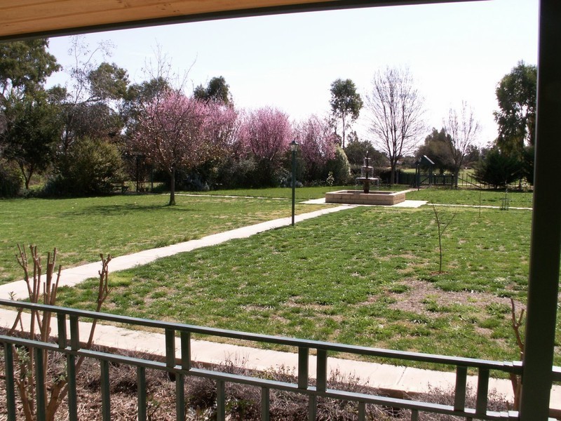 22 East Street, Howlong NSW 2643