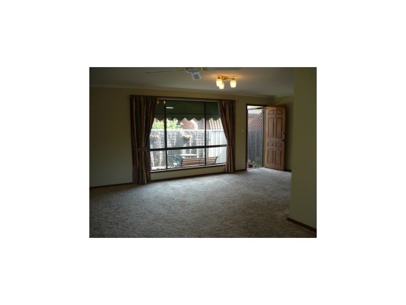 2/438 Solomon Street, West Albury NSW 2640