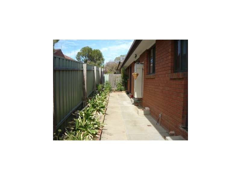 2/438 Solomon Street, West Albury NSW 2640