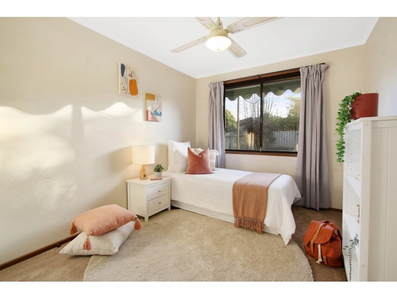 559 Iluka Crescent, Lavington NSW 2641