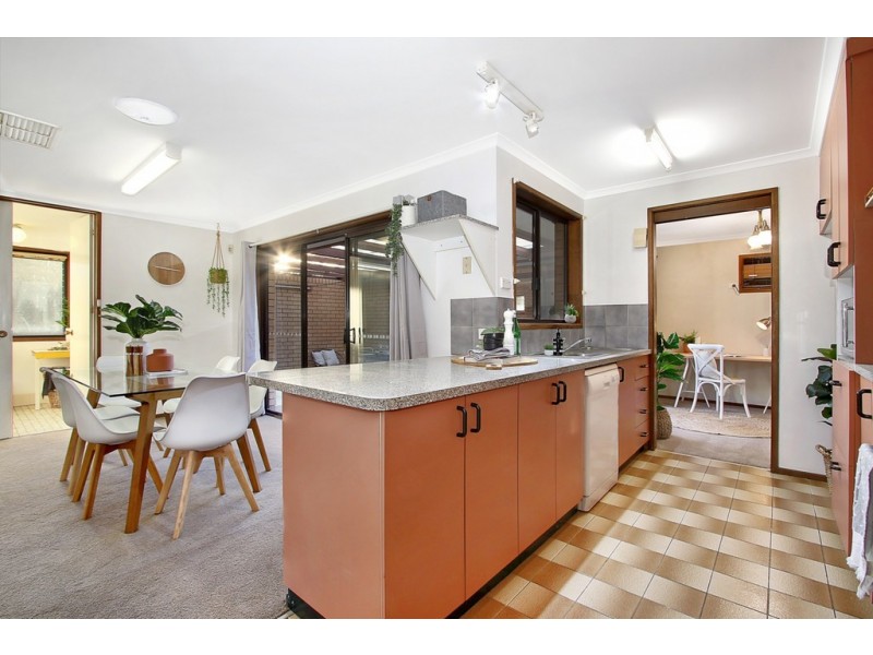 559 Iluka Crescent, Lavington NSW 2641