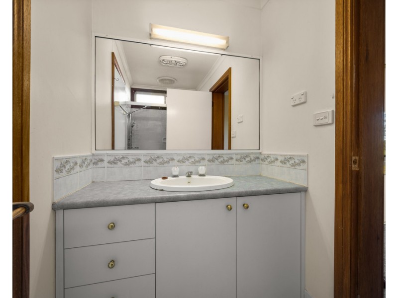 8 Rosler Parade, Henty NSW 2658