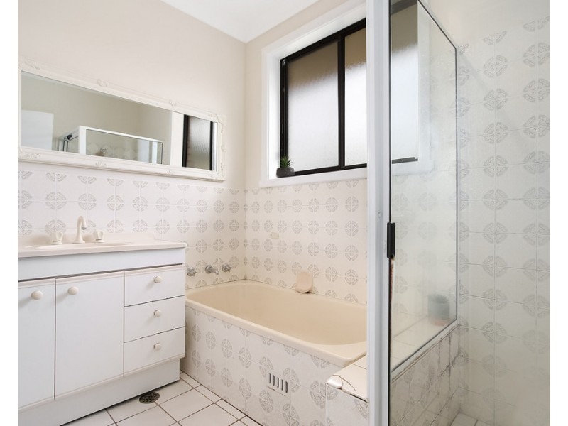 573 Regina Avenue, North Albury NSW 2640