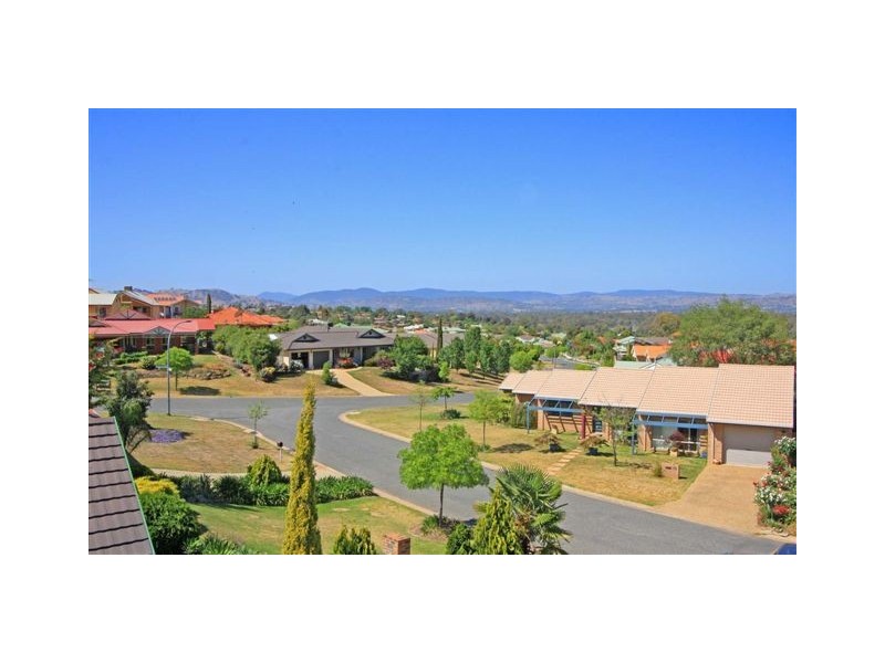 8 Klinberg Road, West Albury NSW 2640