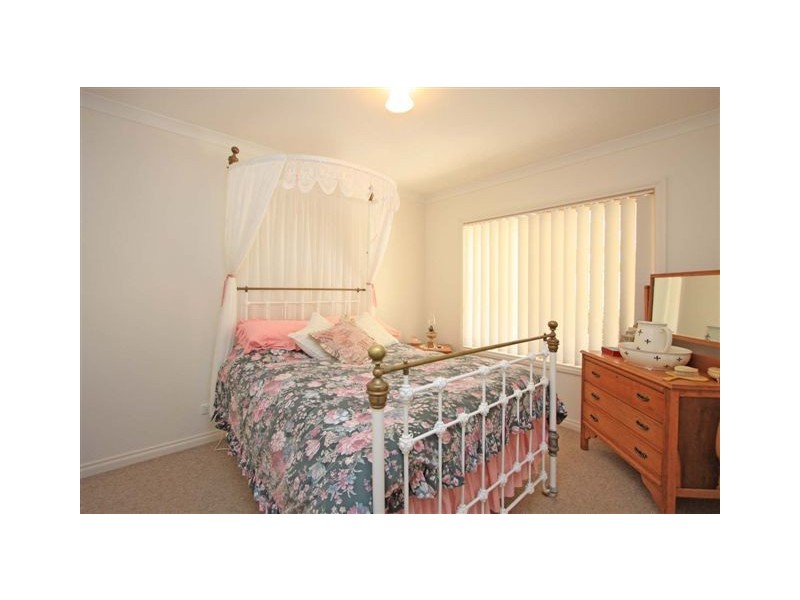 8 Klinberg Road, West Albury NSW 2640