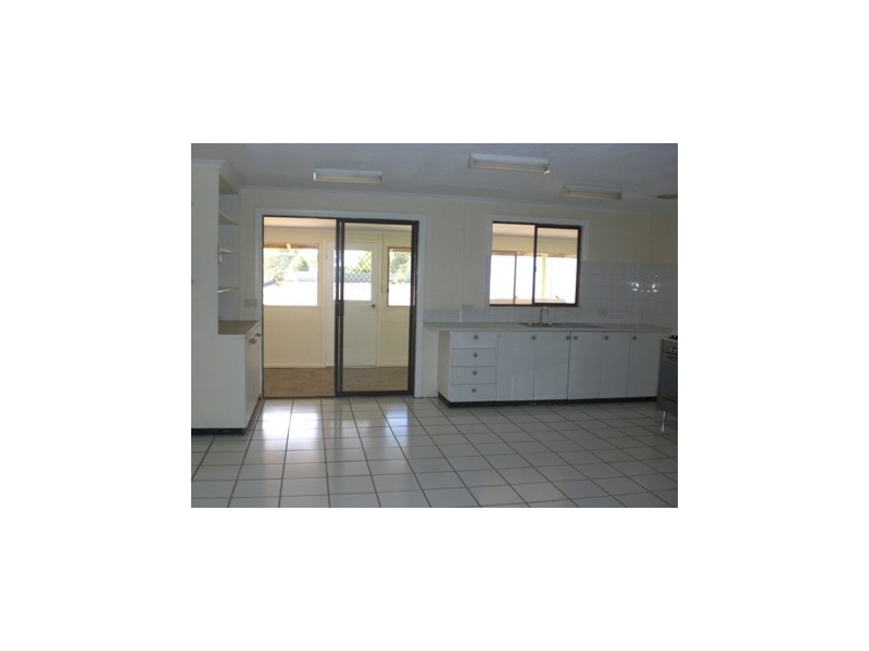 115 Short Street, Howlong NSW 2643