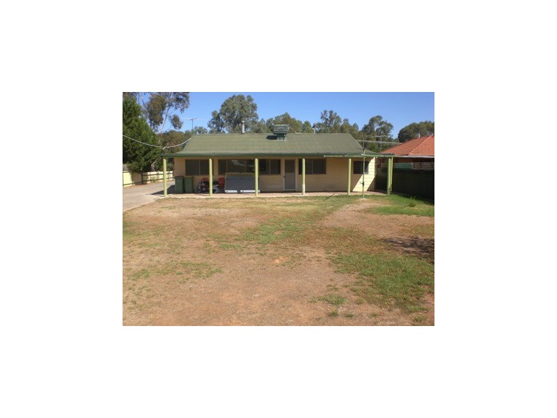 115 Short Street, Howlong NSW 2643
