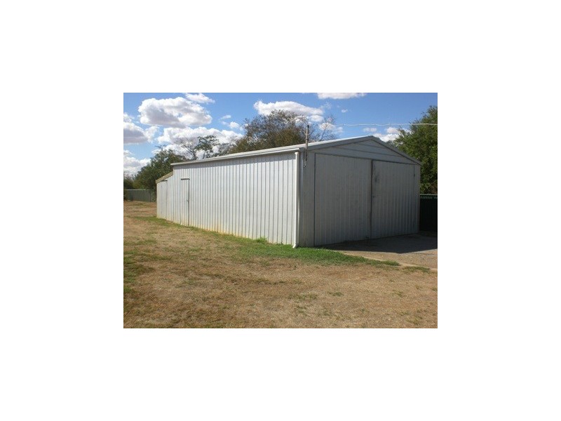 115 Short Street, Howlong NSW 2643
