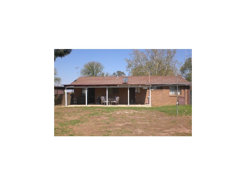 45 Pell Street, Howlong NSW 2643