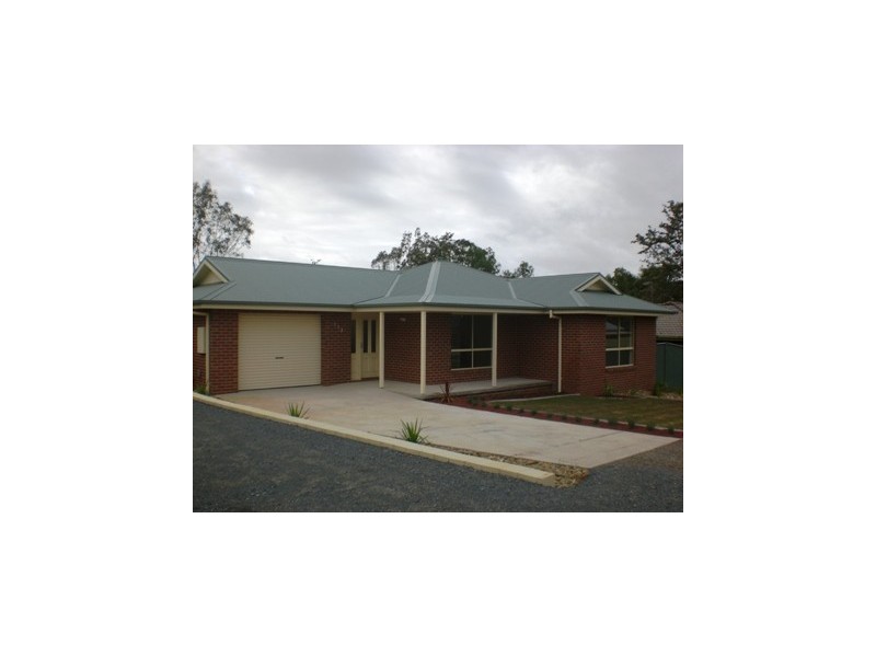 112 Hume Street, Howlong NSW 2643