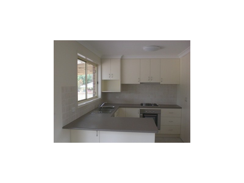 112 Hume Street, Howlong NSW 2643