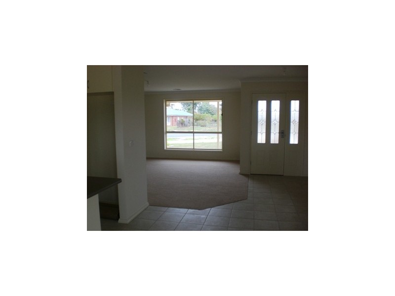 112 Hume Street, Howlong NSW 2643