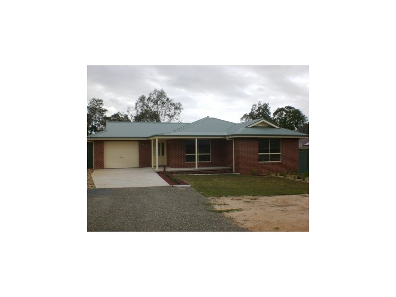 112 Hume Street, Howlong NSW 2643