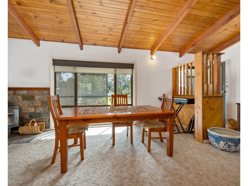 49 Howlong Road, Burrumbuttock NSW 2642