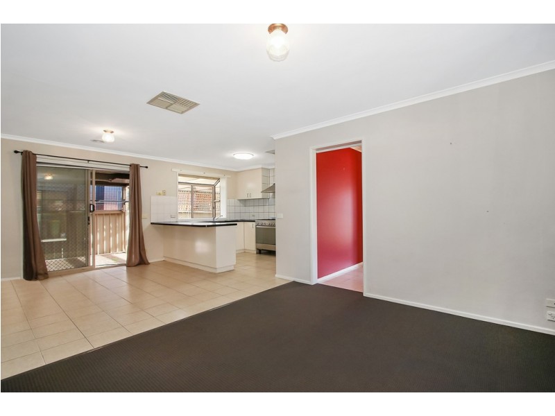 25 Neptune Drive, Lavington NSW 2641