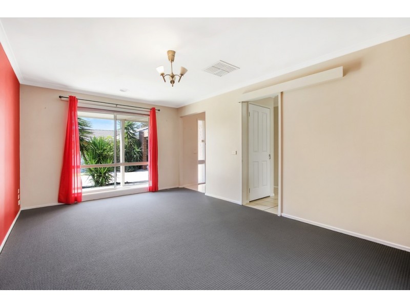25 Neptune Drive, Lavington NSW 2641
