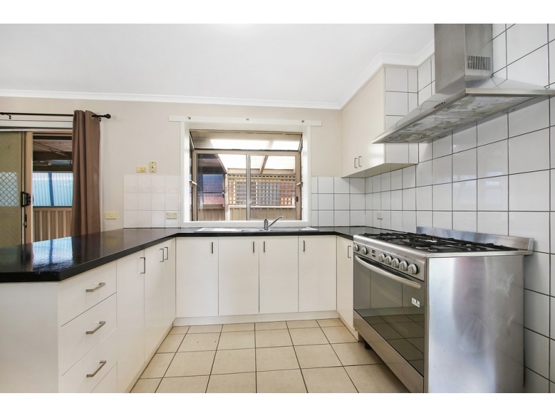 25 Neptune Drive, Lavington NSW 2641