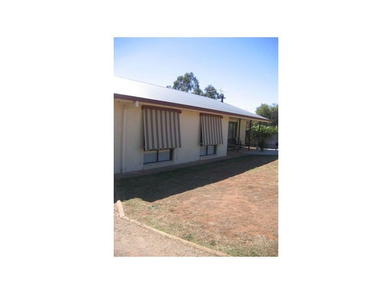 124 Redlands Road, Corowa NSW 2646